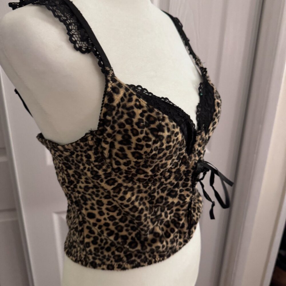 💚 ROMWE Leopard Print Lace Trim Cami Top – Women’s Lace Up Crop Tank – - Picture 6 of 9
